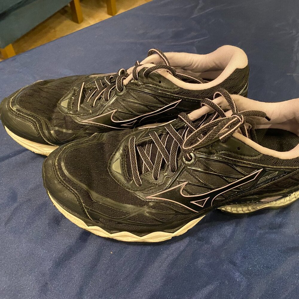 Mizuno Womens Wave Creation 20 411061 9090 Black Running Shoes Sneakers Size 9